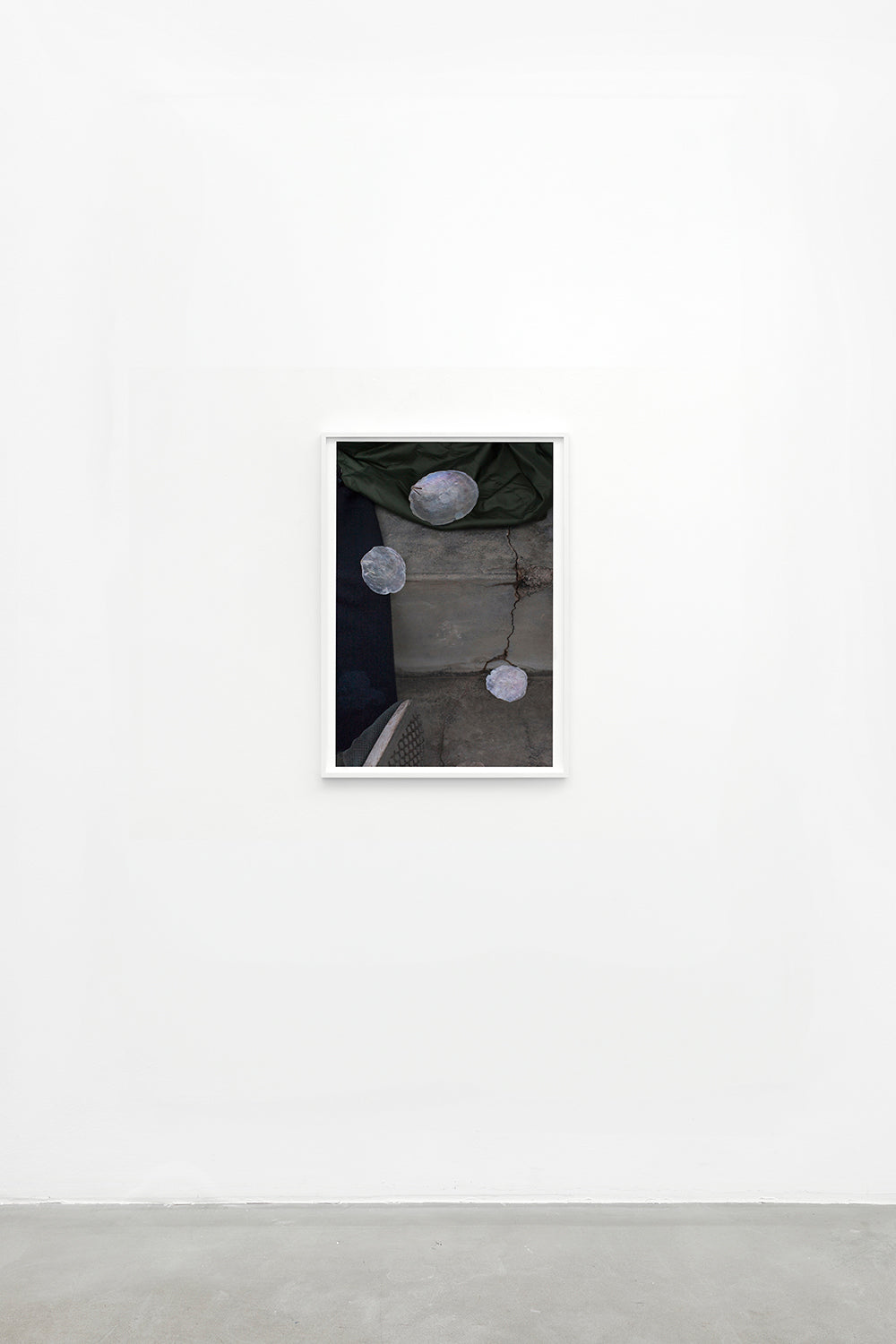 Paul Hutchinson, untitled (empty promises), 2019